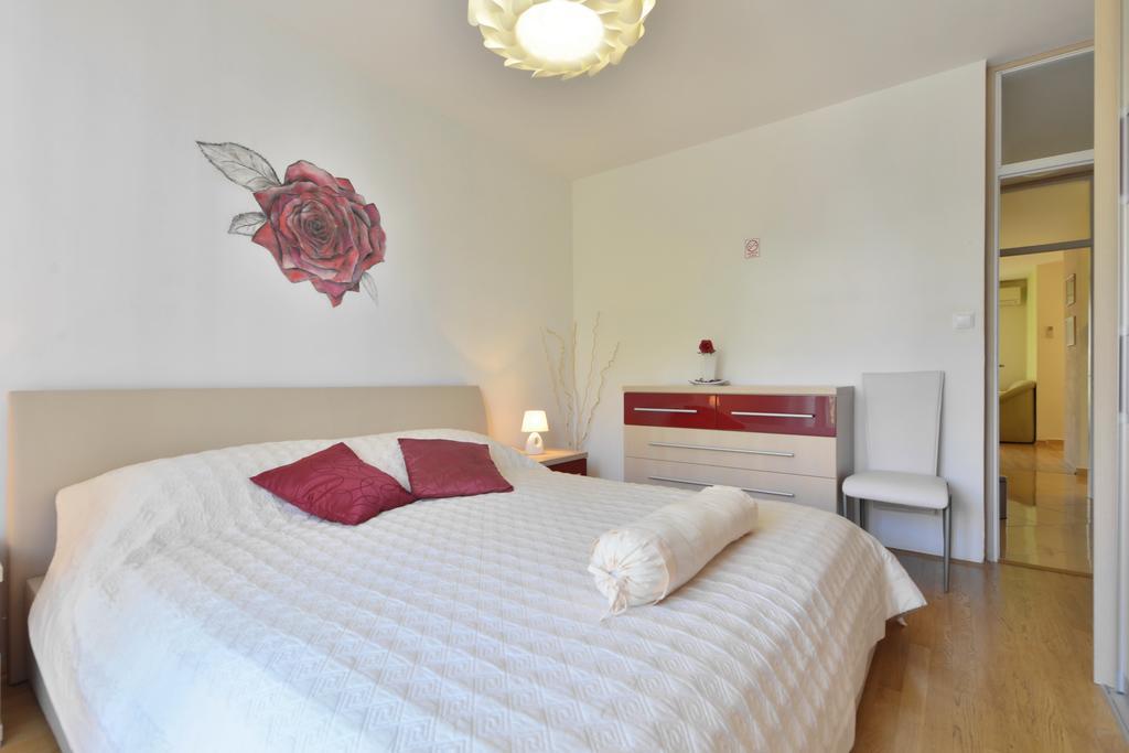 Cozy Beach Apartment Split Bagian luar foto