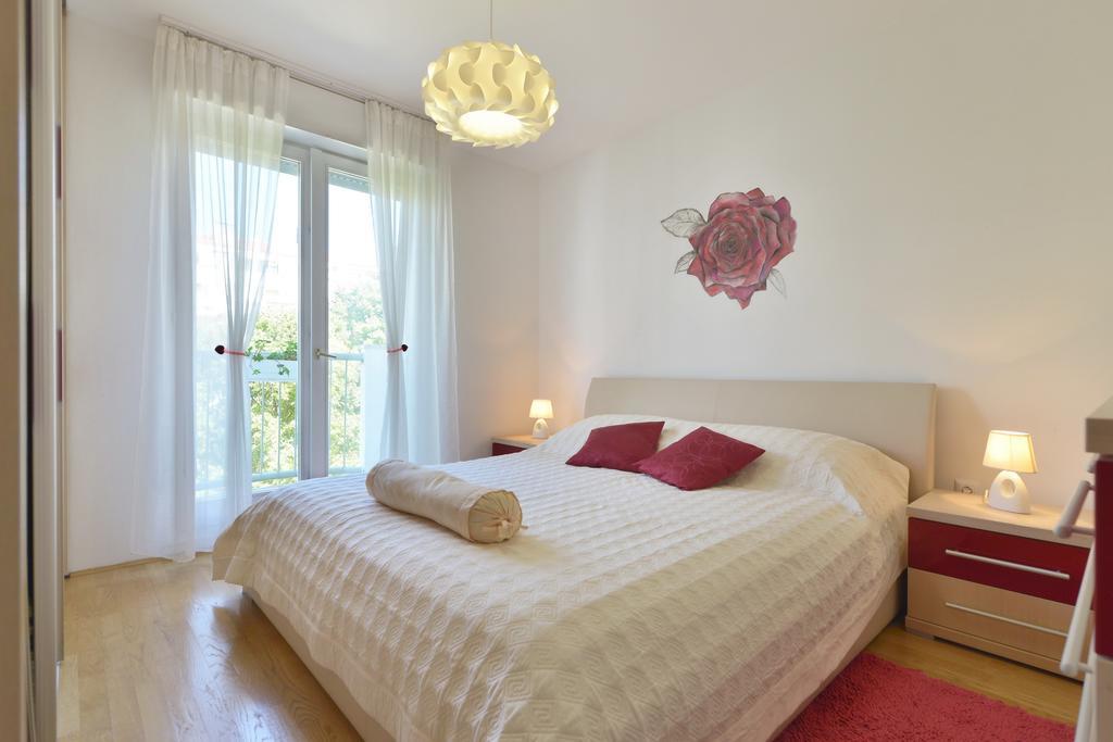 Cozy Beach Apartment Split Bagian luar foto