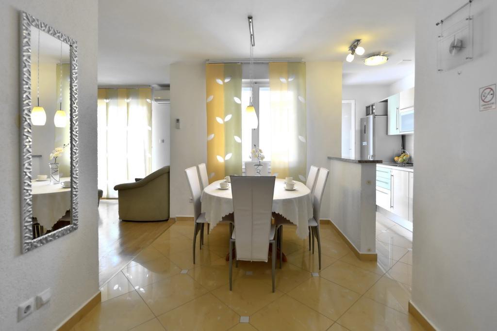Cozy Beach Apartment Split Bagian luar foto