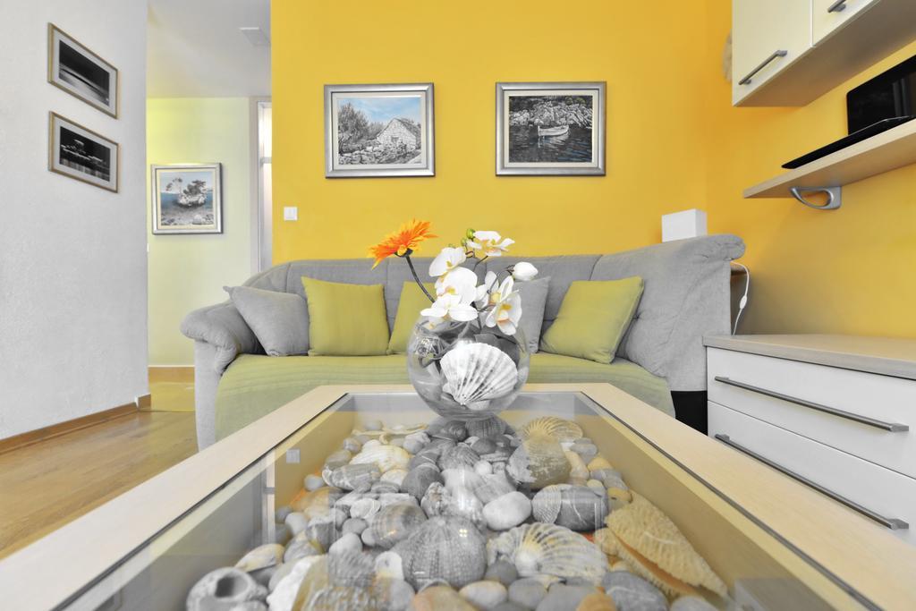 Cozy Beach Apartment Split Bagian luar foto